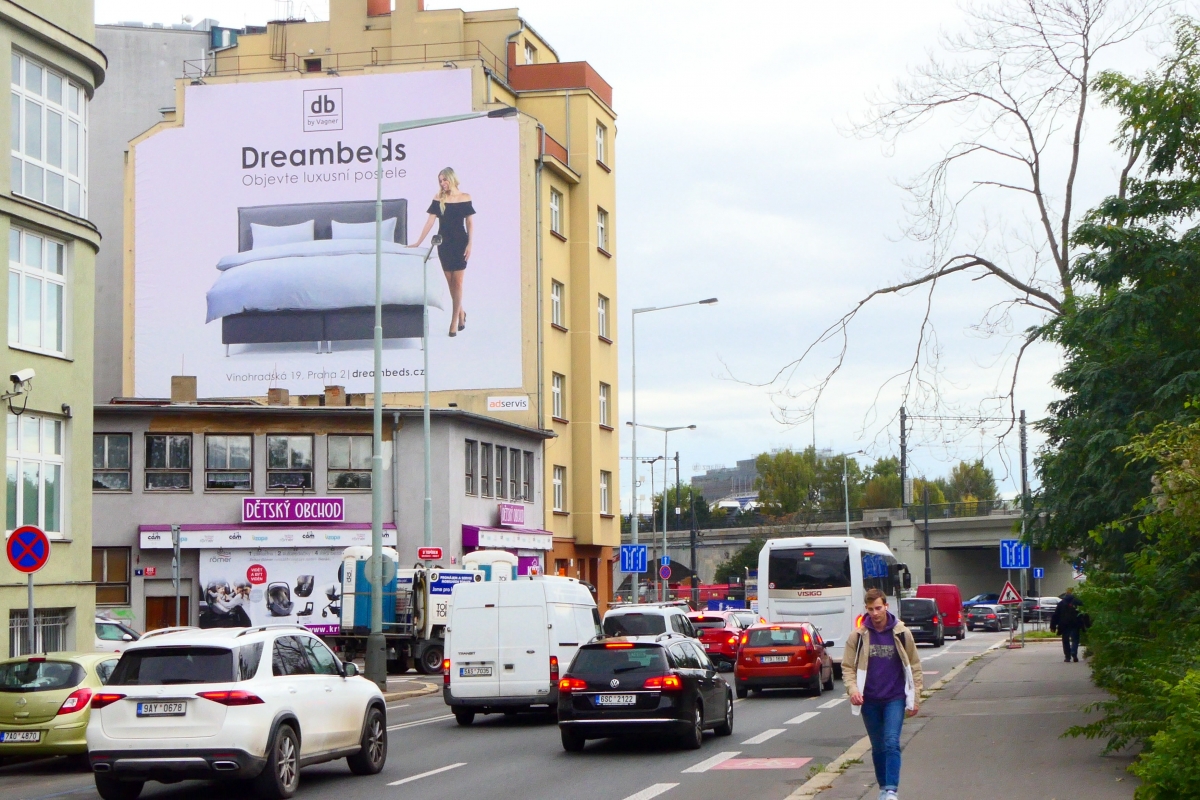 Dreambeds oslovili svou OOH kampaní celou Prahu